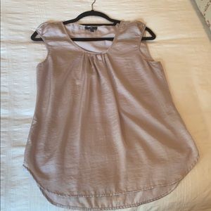 Gap Cream/Metallic Sleeveless Blouse. Small.